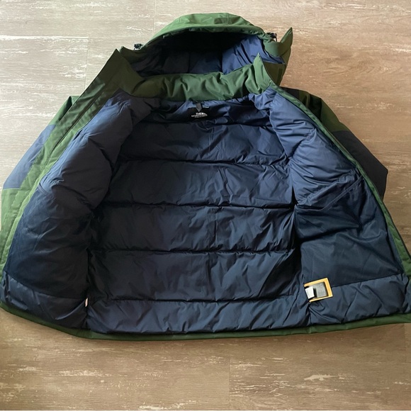 Sold NWT The North Face Men’s Coldworks Insulated Parka Jacket (green and blue) - Picture 4 of 13